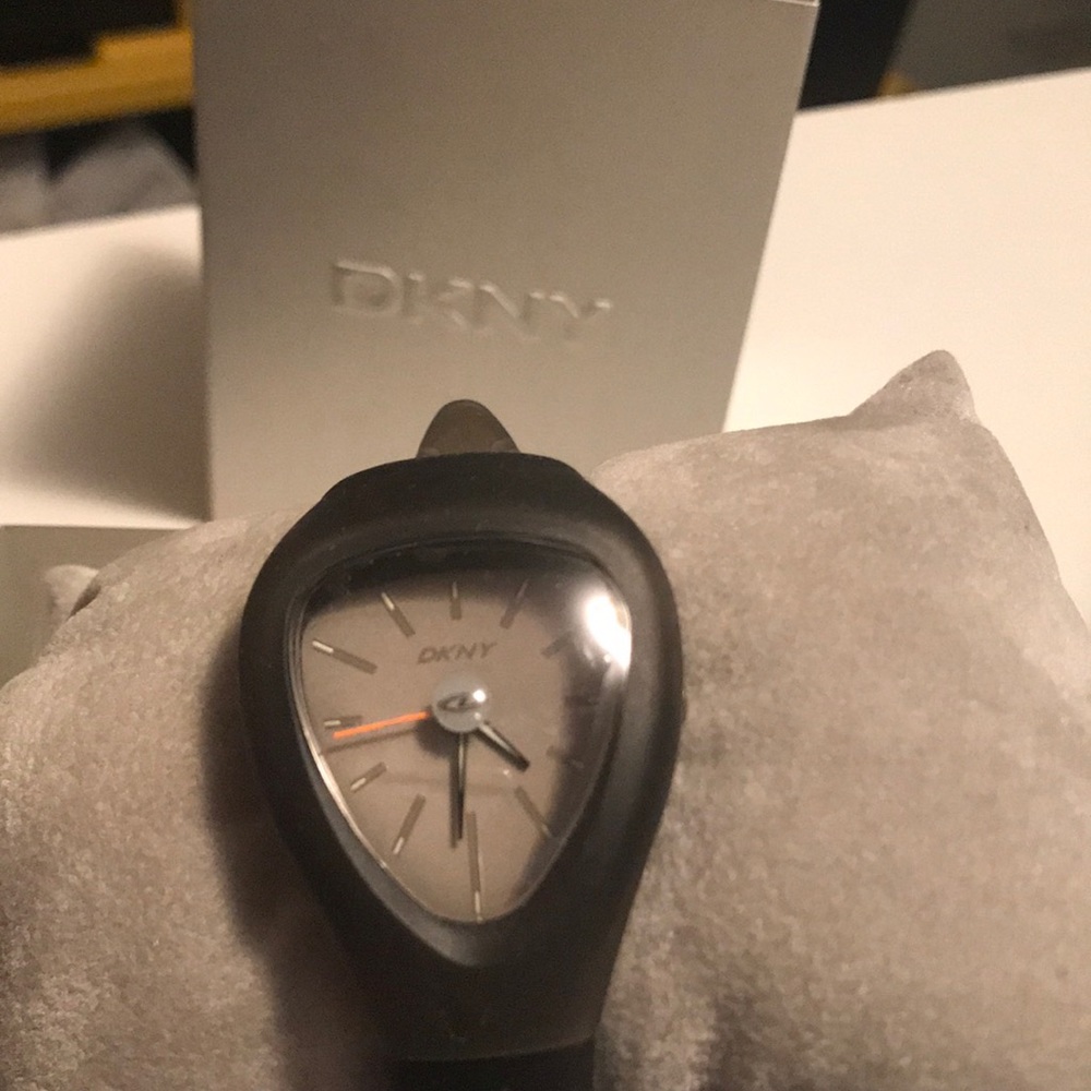 New DKNY Time Gray Triangle Face Watch